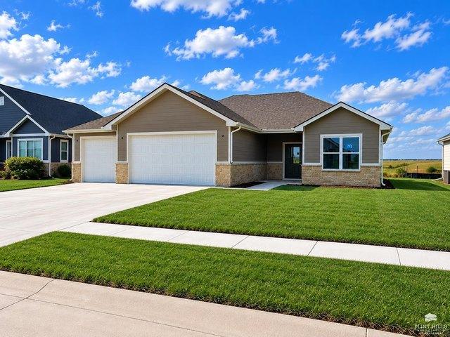 5820 Goheen Dr, Manhattan, KS 66503