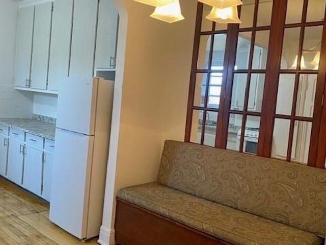 5821 CHEMIN COTE ST LUC 5825 Cote St Luc [object Promise] for Rent