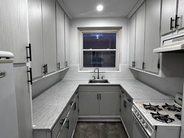 5821 CHEMIN COTE ST LUC 5821 6 Apartment for Rent
