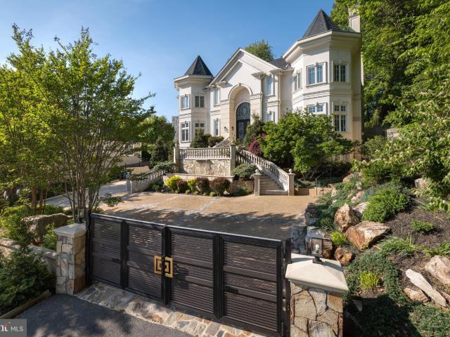 5821 Goldsboro Rd, Bethesda, MD 20817 | MLS #MDMC2228