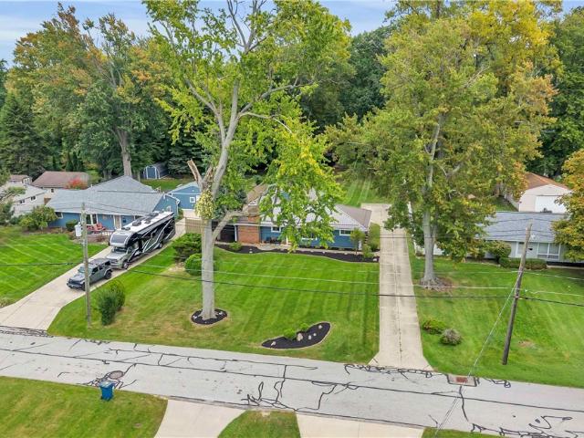 5821 Lake Road