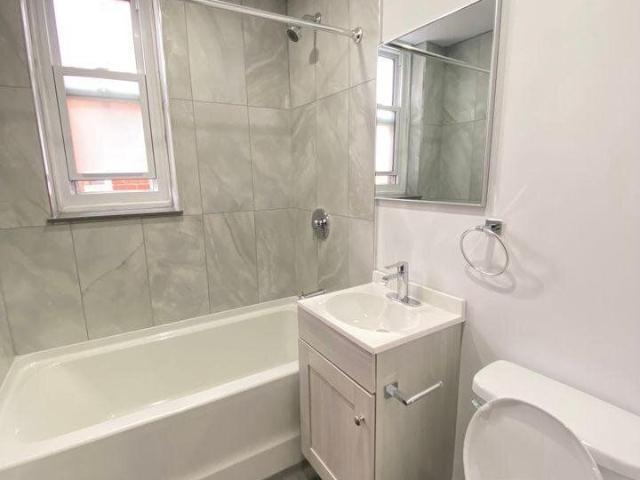 5821 7 5821 CHEMIN COTE ST LUC, Montréal