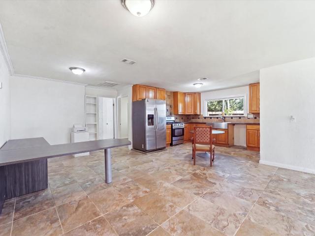 5823 Alpine Heights