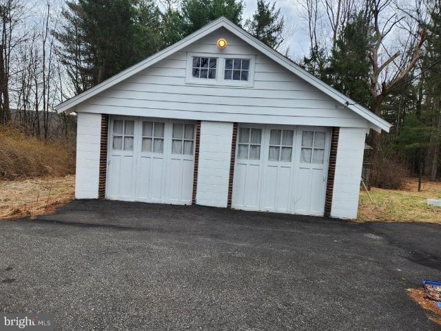 582 Fairview Street