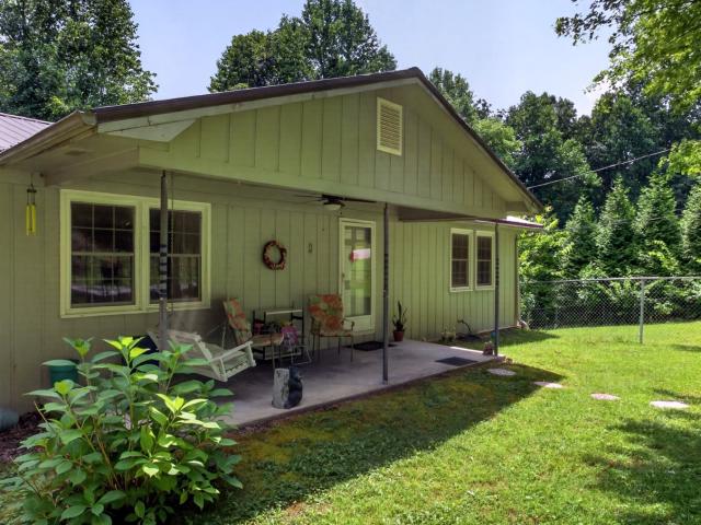 582 Spencer Dr