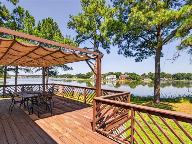 5836 Woodstock PT