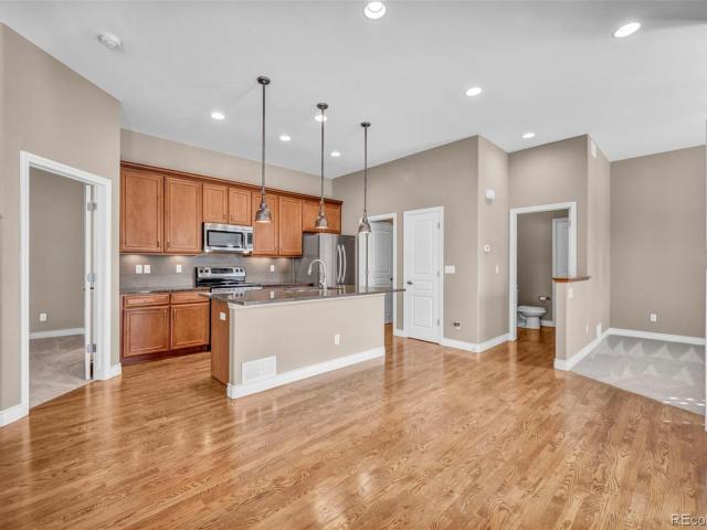5839 S Urban Way