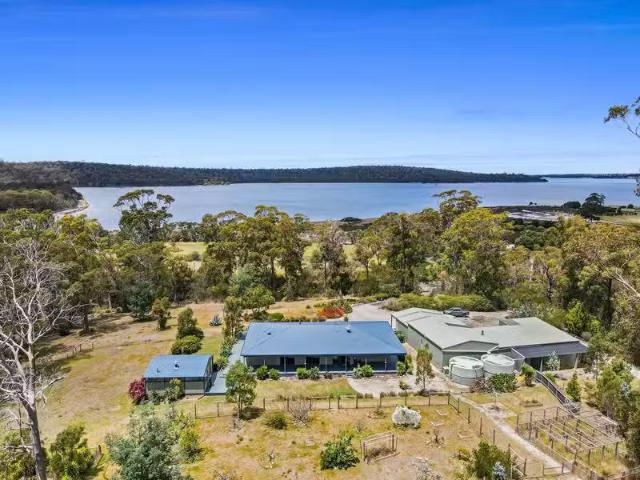 583 Binalong Bay Road, ST HELENS, TAS 7216 House for Rent
