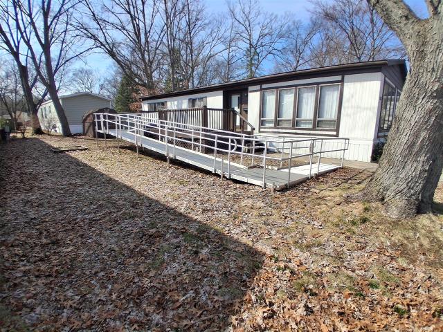 583 S McIntosh Lane