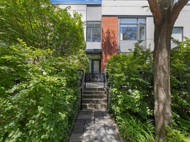 583 Rue De La Montagne, Montréal Ville Marie, QC, H3C 0B2 house for sale | Listing ID 28434 | Royal LePage