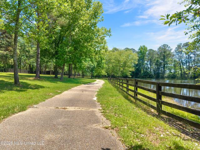5844 N Williamsburg Road