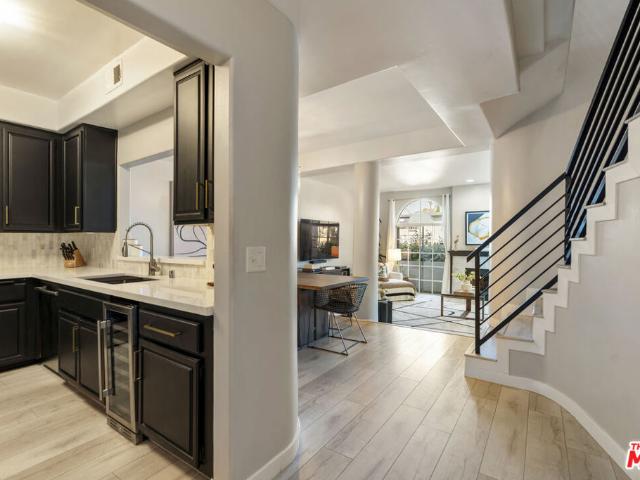 5848 W Olympic Boulevard 102