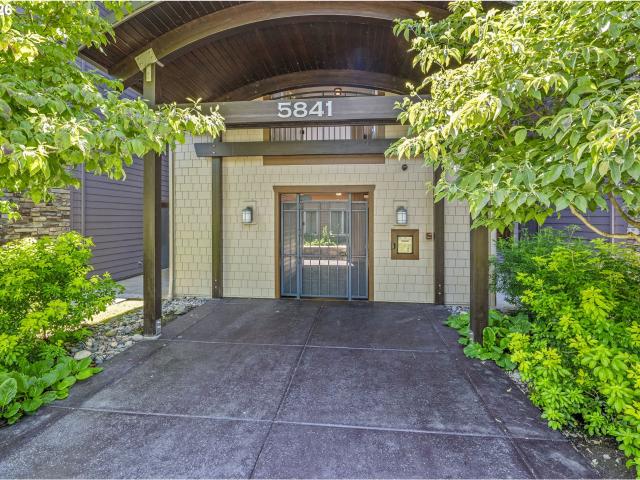 5841 se columbia way # 102