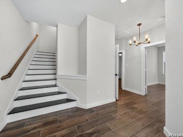 5843 Whitby, Unit 34