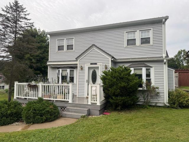 584 E 3rd Street