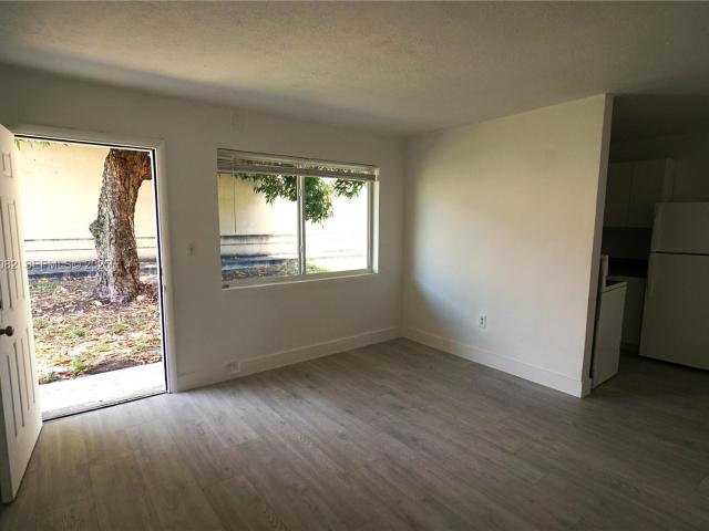 584 NW 65th St, Unit 3, Miami, FL 33150 | MLS #A11861