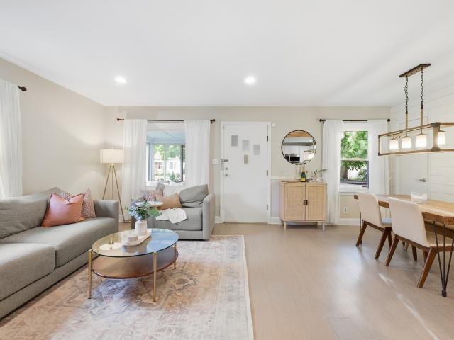 5854 Rosslyn Avenue