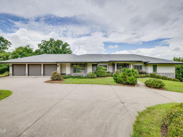 5855 Chestnut Ridge Road