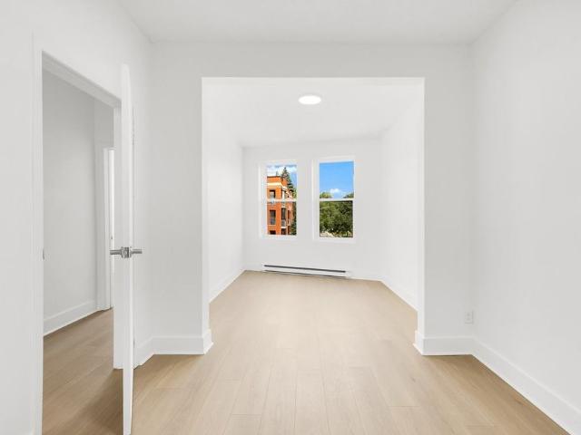 5858 Rue Sherbrooke Ouest apartment — Montréal, QC 2 Bedroom 2 Bedroom