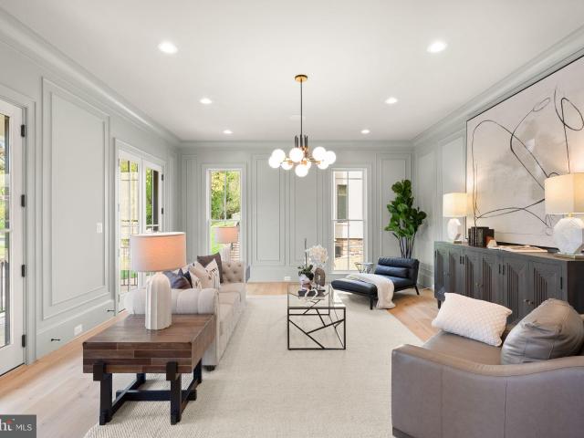5850 Upton St, McLean, VA 22101 | MLS #VAFX2297