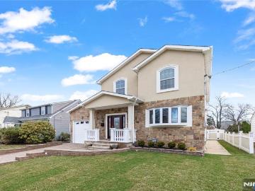 585 Mount Prospect Avenue