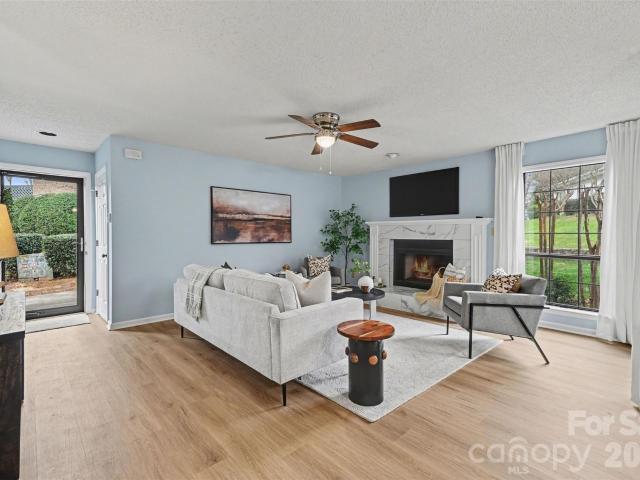 5866 Harris Grove Ln, Charlotte, NC 28212 | MLS #4355