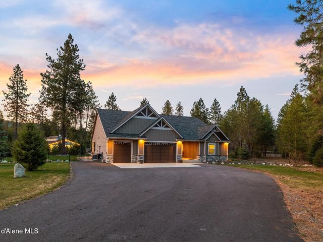 5867 W Sparrowhawk Dr, Rathdrum, ID