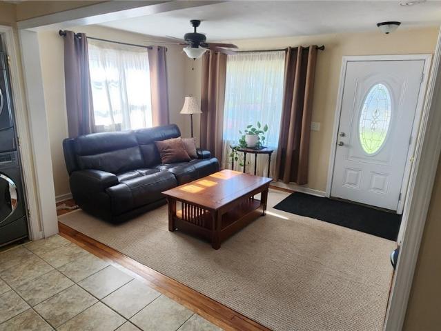 5860 Reis Drive