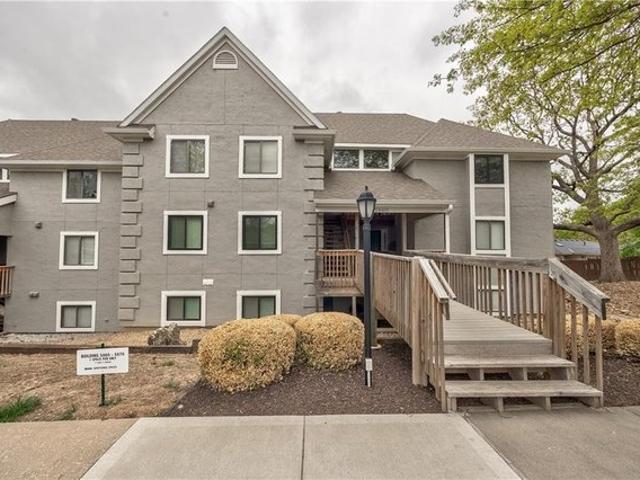 5860 Park St Apt 7, Shawnee, KS 66216