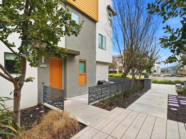 5862 Cadence Ave