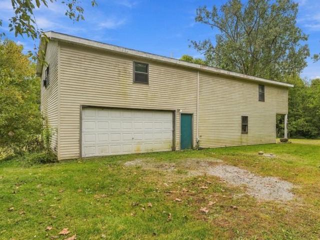 5862 E State Road 14, North Manchester, IN 46962