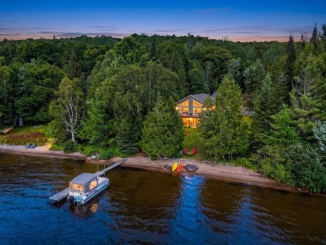 586 Ch. Du Tour Du Lac Lynch N. L'Ascension, QC, J0T 1W0 house for sale | Listing ID 11298 | Royal LePage
