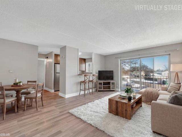 586 Fairway View Dr, Unit 2C, Wheeling, IL 60090 | MLS #12548
