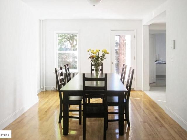 586 Henry Street, Brooklyn, NY