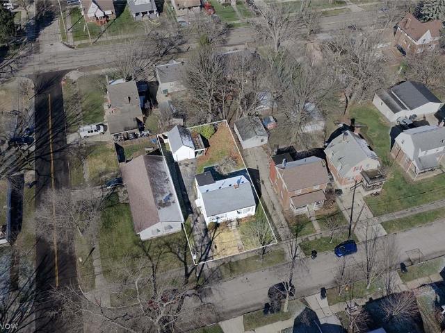586 Lindell Street