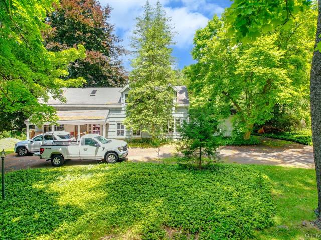 586 New Hempstead Road