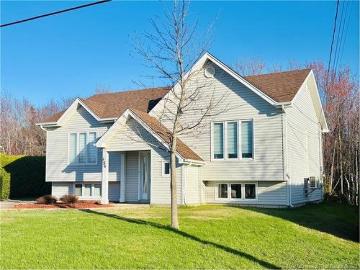586 Rue Breau, Tracadie, NB, E1X 1B5 house for sale | Listing ID NB139490 | Royal LePage