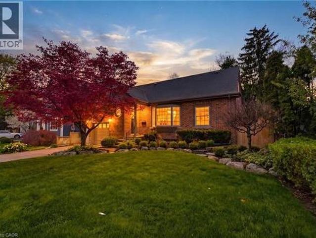586 Woodland Avenue, Burlington, ON, L7R 2S5 house for sale | Listing ID 40854 | Royal LePage