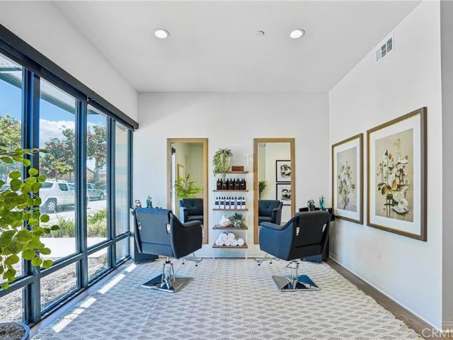 5876 Linden Ave Avenue 6