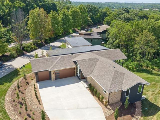 5870 Chateau Court