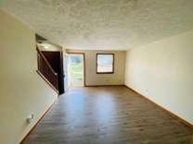 5871 Portage