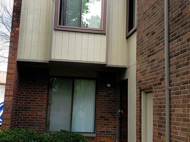 5872 Vassar