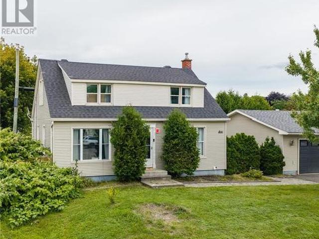 587 Main Street, Lively, ON, P3Y 1M9 house for sale | Listing ID 2130 | Royal LePage