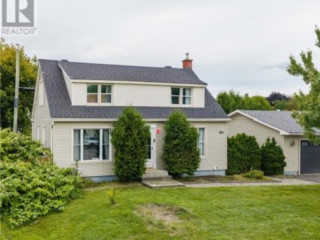587 Main Street, Lively, ON, P3Y 1M9 house for sale | Listing ID 2130 | Royal LePage