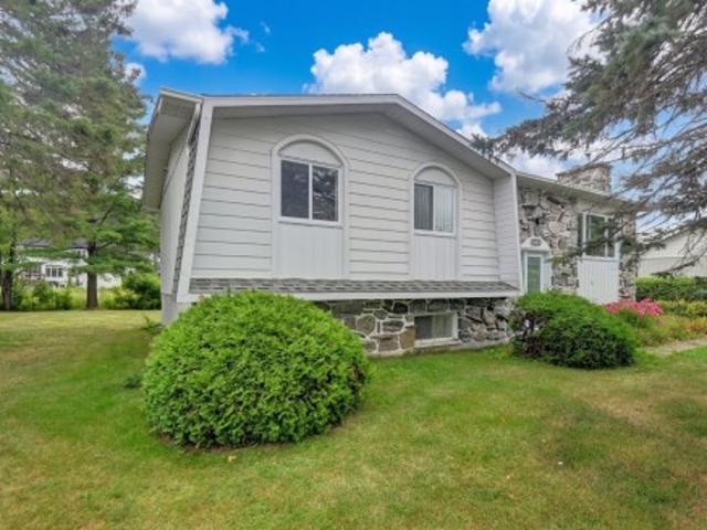 587 Rue Larose, Magog, QC, J1X 4L3 house for sale | Listing ID 10272 | Royal LePage