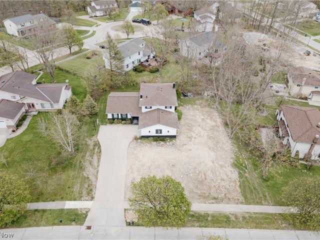 5880 Deepwood Trail
