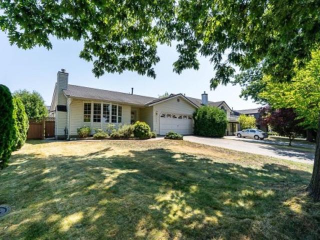 5880 Street, Surrey, BC, V3S 6Z9 house for sale | Listing ID R3150 | Royal LePage