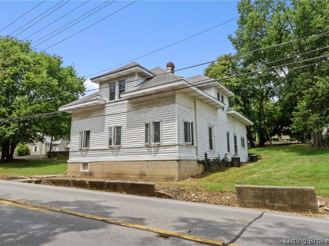 588 SE Main Street