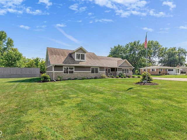 5895 E County Road 500 N