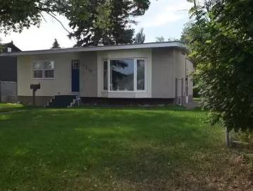 Dovercourt, Edmonton, Alberta - Garden